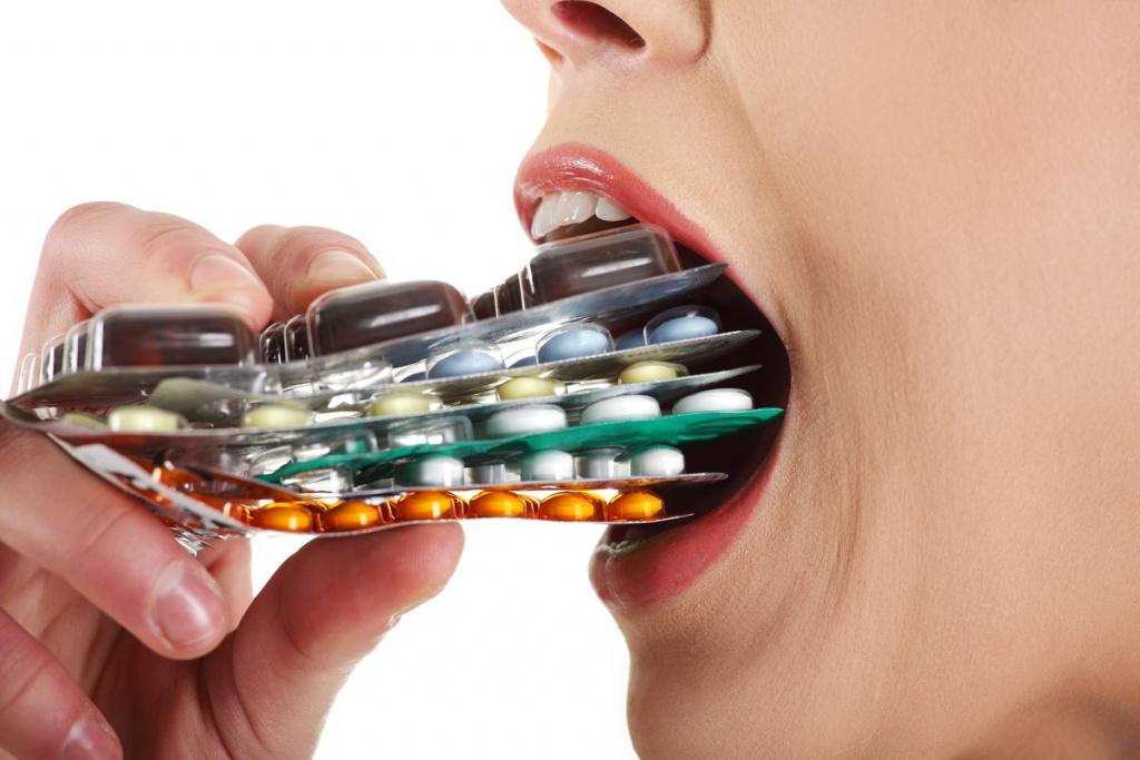 eat_antibiotics.jpg